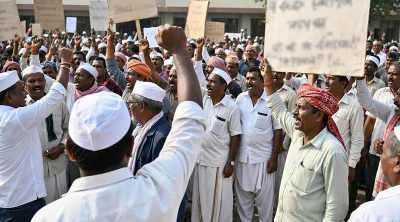 Sugarcane Farmers Protest Pune: Farmers protesting at the Sugar Complex in Shivajinagar over the crushing season delay.